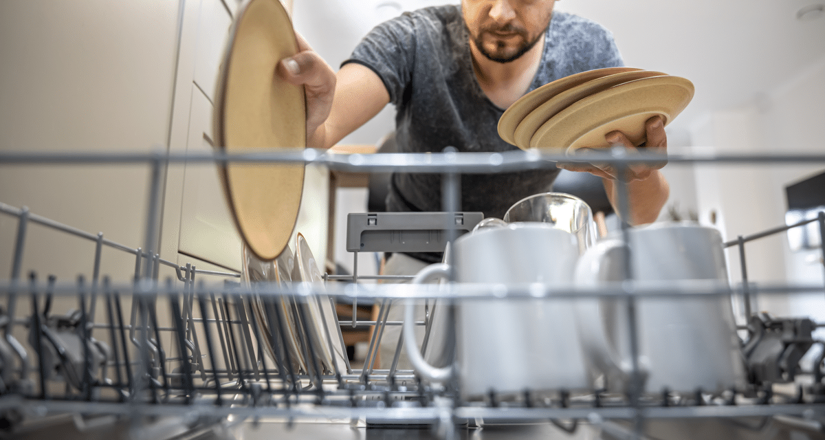 Cette astuce permet de détartrer son lave-vaisselle facilement
