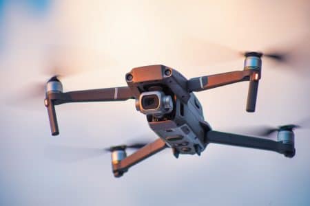 avantages et inconvénients d'un drone pour l'immobilier