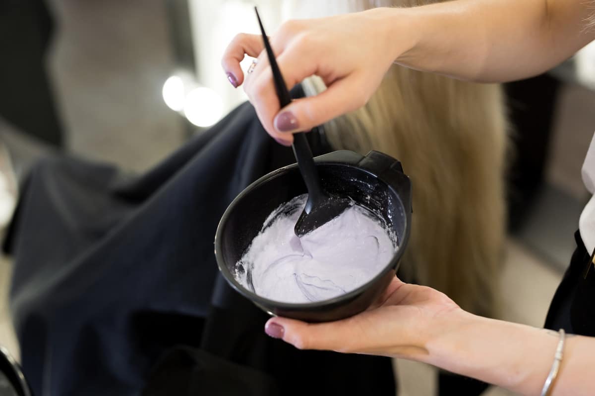 Astuces pour se teindre les cheveux sans produits chimiques